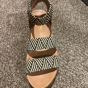 Catherine Malandrino Black and Cream Women's Sandals
